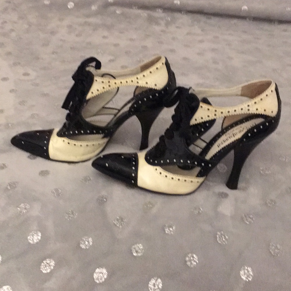 Yves Saint Laurent tuxedo heels - Picture 2 of 6
